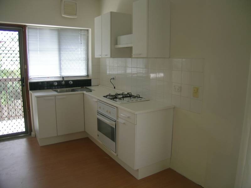 2/172 Seaview Road, Henley Beach South SA 5022