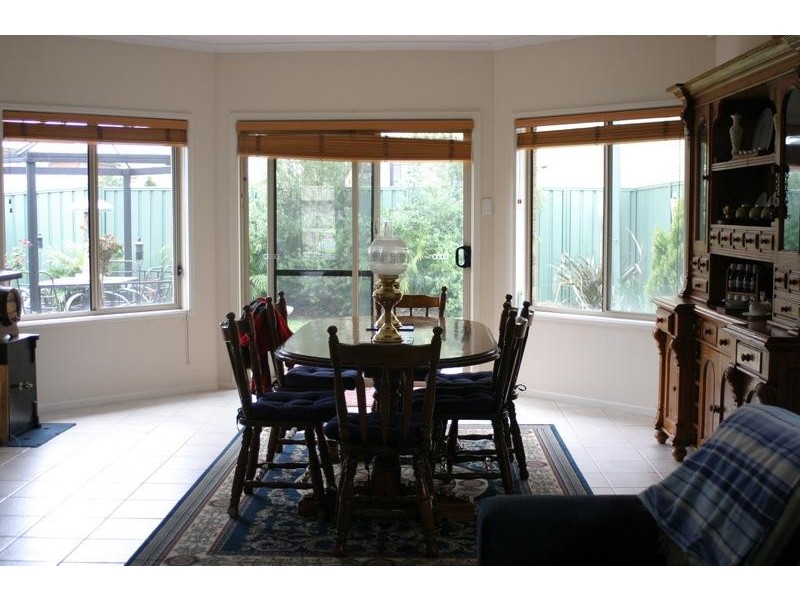 6 Petrel Crescent, Mawson Lakes SA 5095