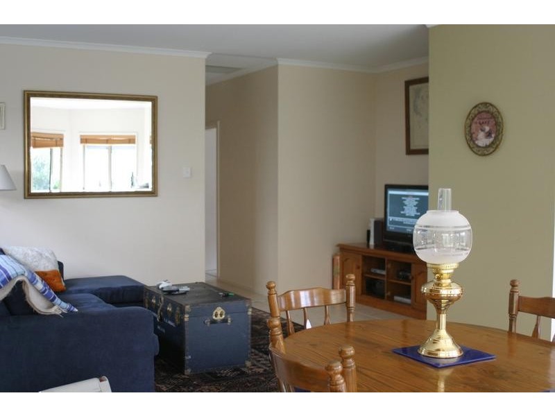 6 Petrel Crescent, Mawson Lakes SA 5095