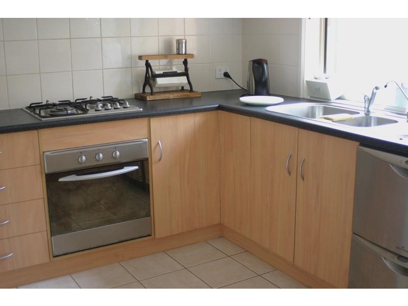 6 Petrel Crescent, Mawson Lakes SA 5095