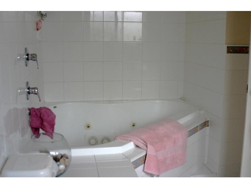 6 Petrel Crescent, Mawson Lakes SA 5095