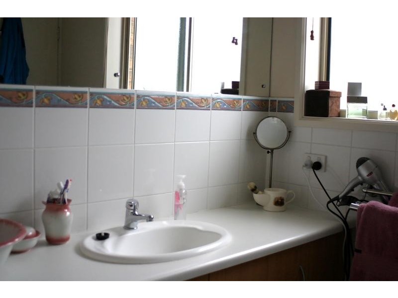 6 Petrel Crescent, Mawson Lakes SA 5095