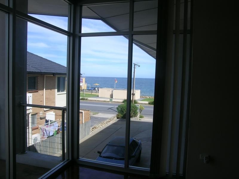 8/22 Seaview Road, West Beach SA 5024