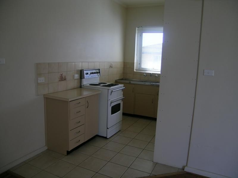 8/22 Seaview Road, West Beach SA 5024