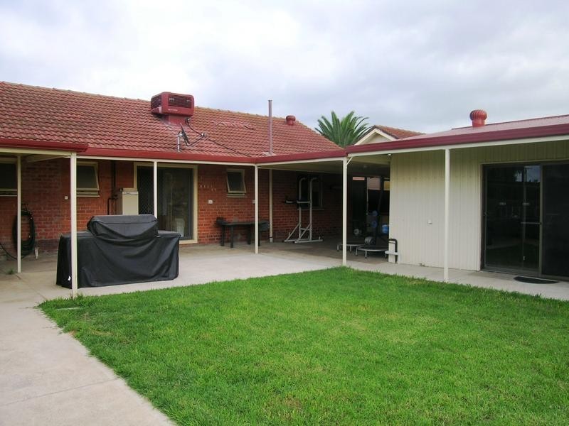8 Enid Street, Osborne SA 5017