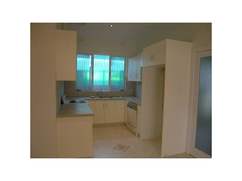 8 Wharfe Street, Woodville South SA 5011