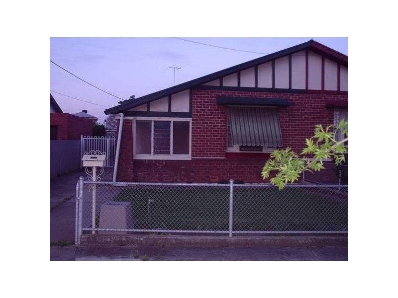 17 Coombe Rd, Allenby Gardens SA 5009