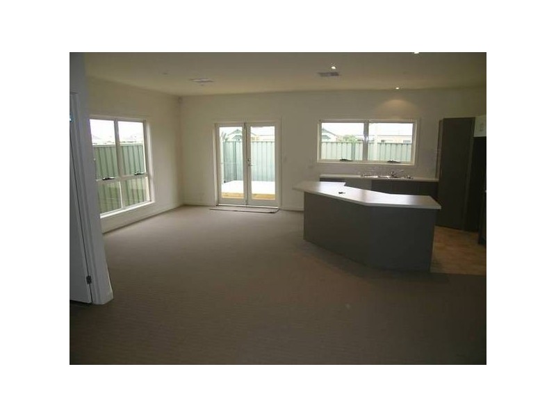 44 The Strand, Mawson Lakes SA 5095