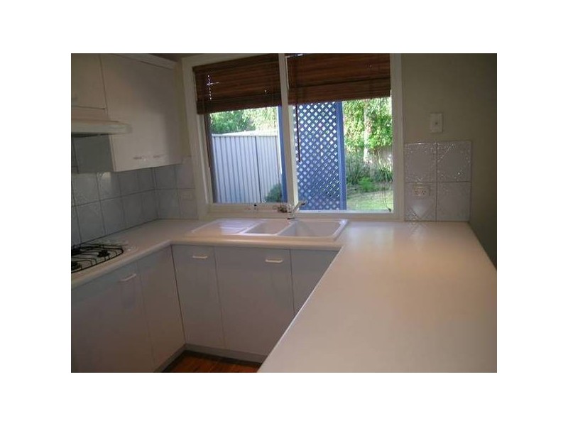 8 Lily Street, Campbelltown SA 5074