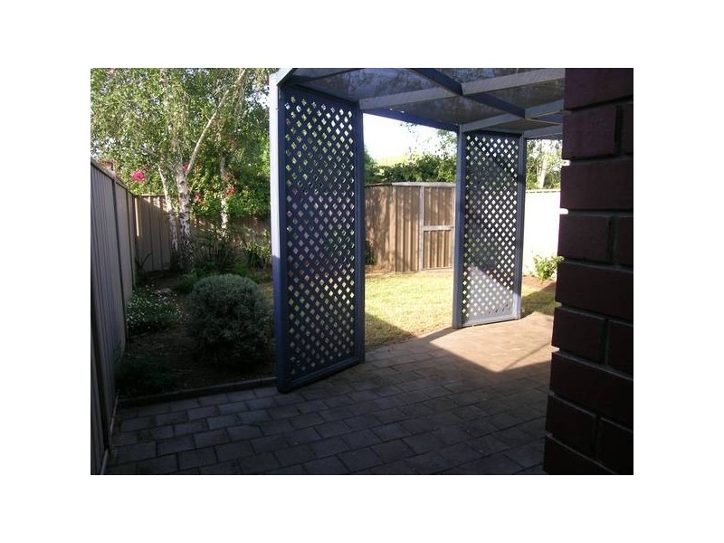 8 Lily Street, Campbelltown SA 5074