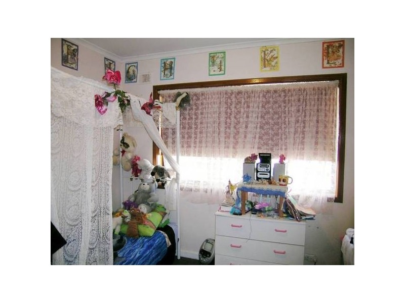 16 Whinnen Street, St Agnes SA 5097