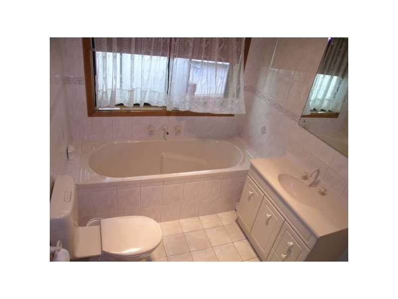 16 Whinnen Street, St Agnes SA 5097