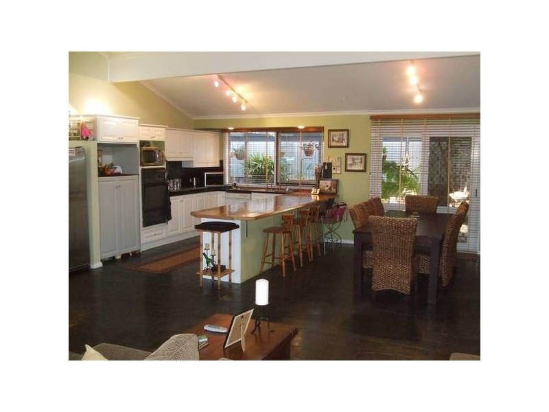 10 Southsea Way, Moana SA 5169