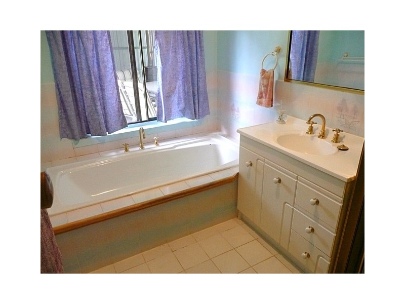 12-14 Timmins Street, Toongabbie VIC 3856