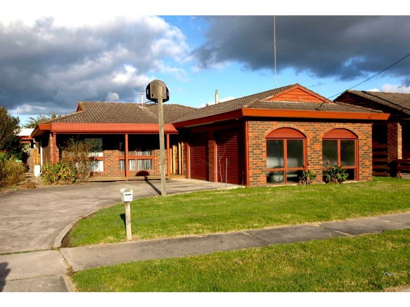 13 Canfield Crecent, Traralgon VIC 3844