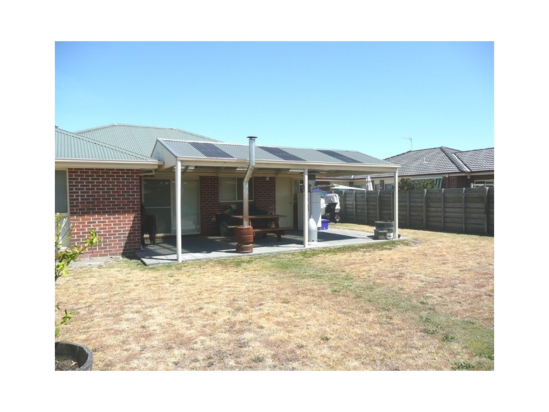 1 Giles Place, Traralgon VIC 3844