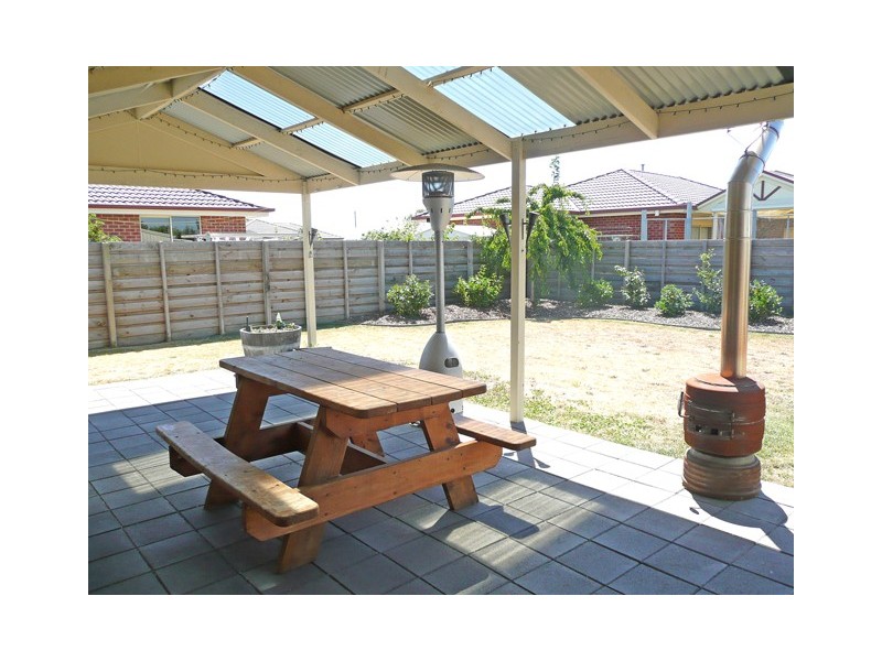1 Giles Place, Traralgon VIC 3844