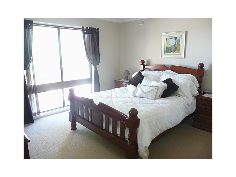 20 Helga Drive, Yallourn North VIC 3825