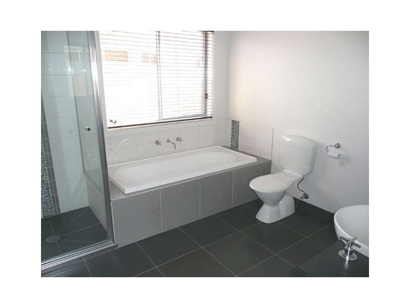 4 Woodhall Close, Traralgon VIC 3844