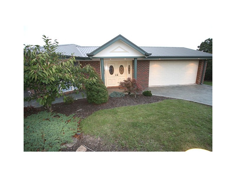 18 Bushfield Court, Traralgon VIC 3844