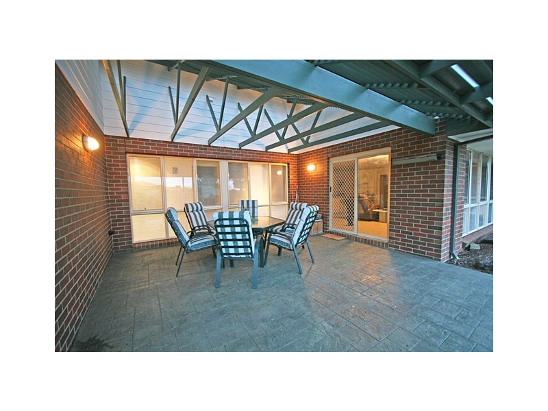 18 Bushfield Court, Traralgon VIC 3844