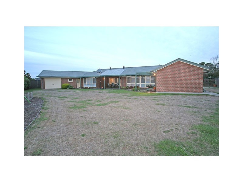 18 Bushfield Court, Traralgon VIC 3844