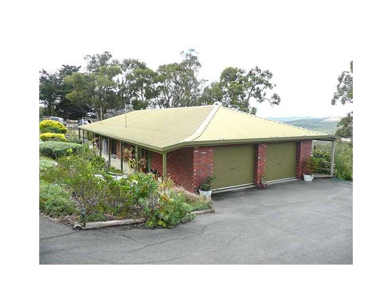 10 Hopkins Court, Hazelwood North VIC 3840