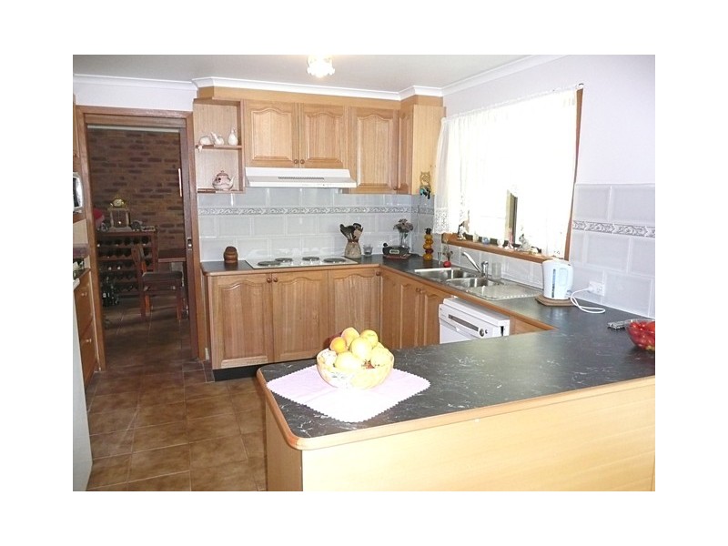 10 Hopkins Court, Hazelwood North VIC 3840