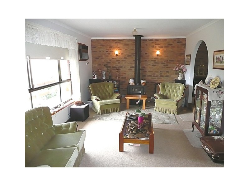 10 Hopkins Court, Hazelwood North VIC 3840