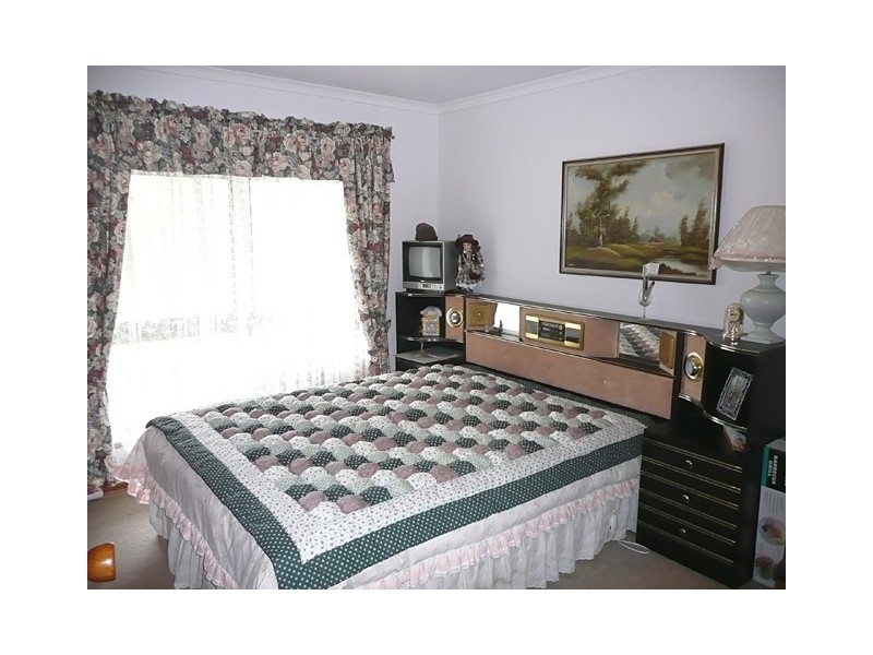 10 Hopkins Court, Hazelwood North VIC 3840