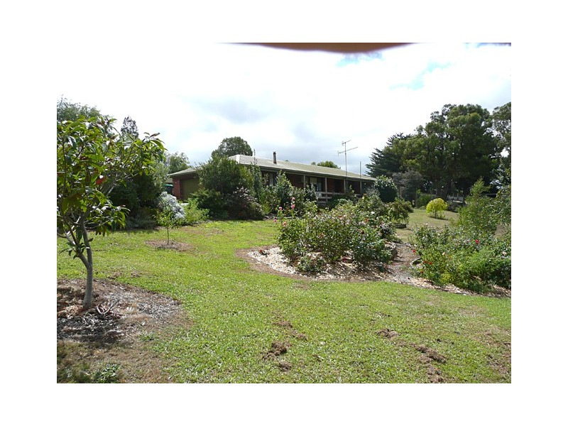 10 Hopkins Court, Hazelwood North VIC 3840