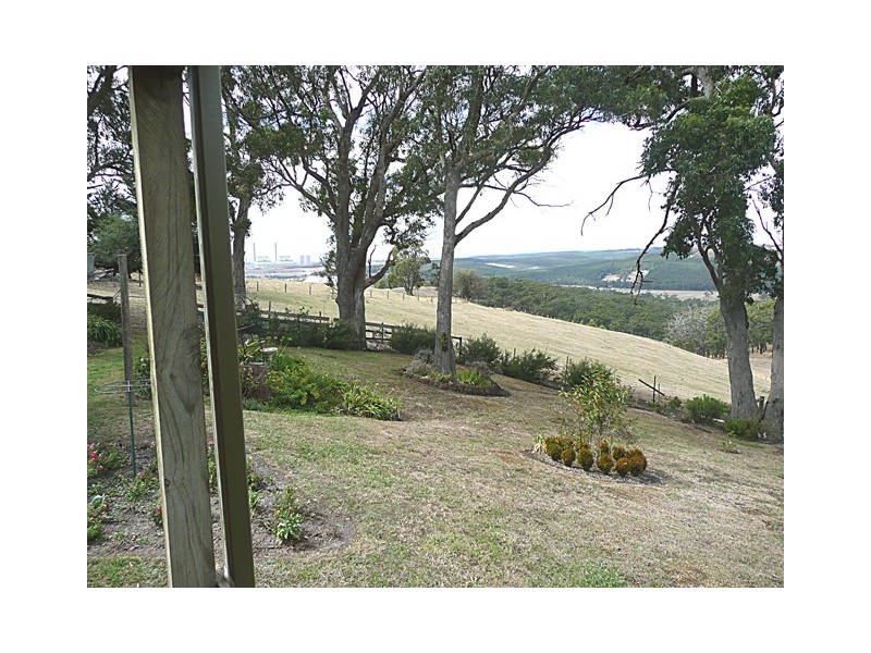 10 Hopkins Court, Hazelwood North VIC 3840