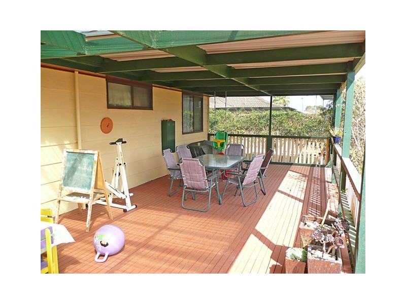 77 Main Street, Glengarry VIC 3854