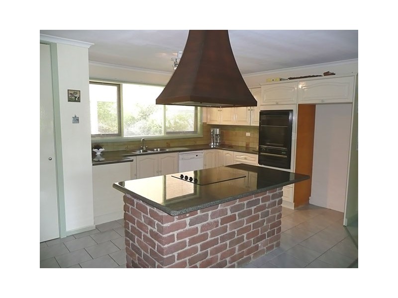 15 Blue Teal Crescent, Hazelwood North VIC 3840