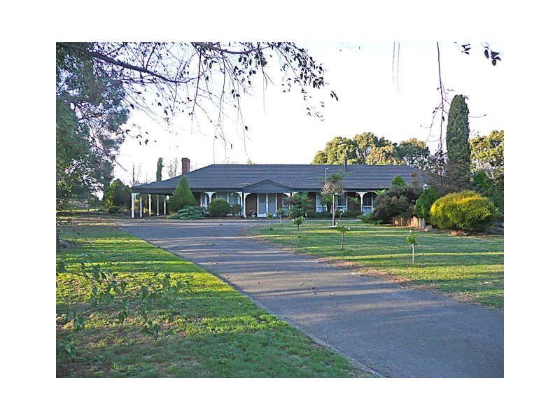 1 Ashton Court, Rosedale VIC 3847