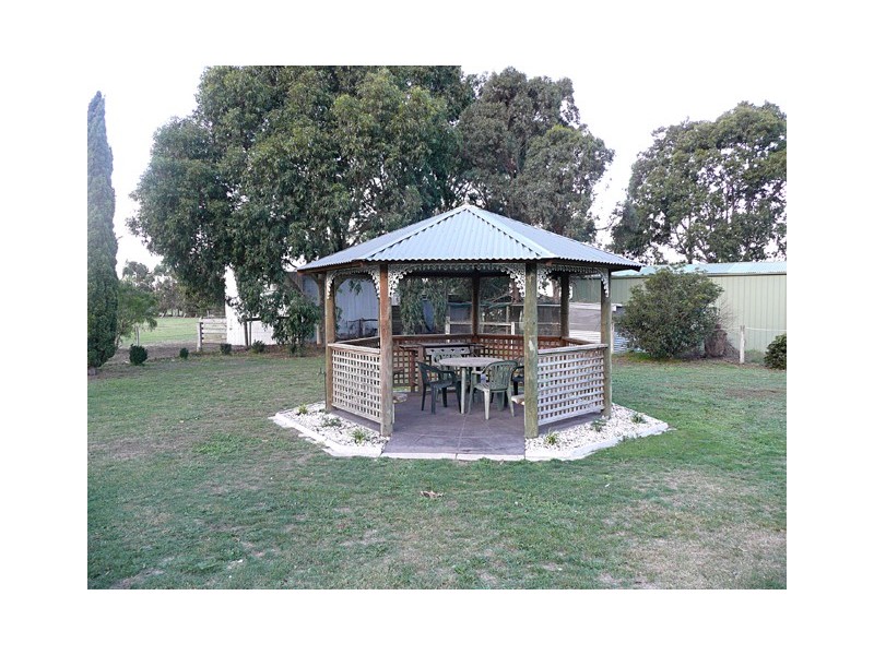 1 Ashton Court, Rosedale VIC 3847