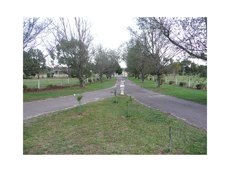 1 Ashton Court, Rosedale VIC 3847