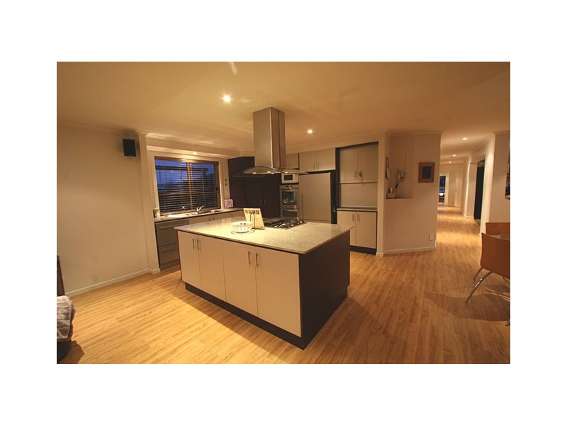 17 Woodhall Close, Traralgon VIC 3844