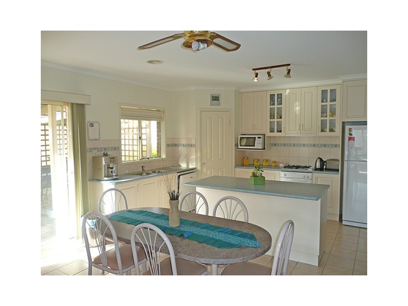 13 Blaxland Court, Traralgon VIC 3844