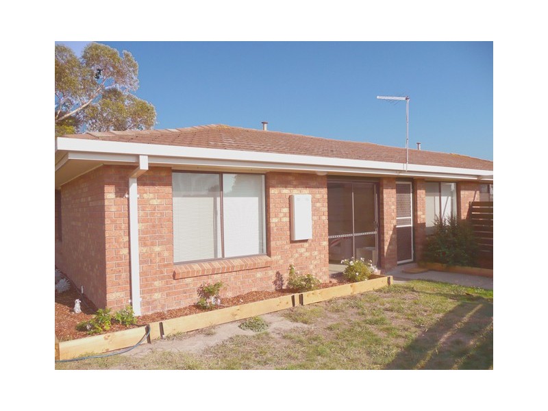 2/2 Barbor Court, Traralgon VIC 3844