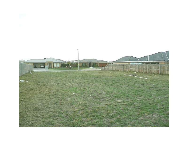 13 Alexandra Avenue, Traralgon VIC 3844