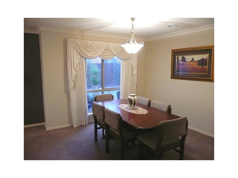 17 Wellington Drive, Traralgon VIC 3844