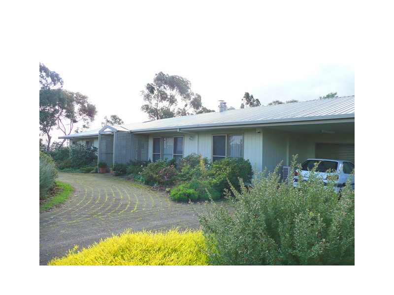 30 Bronze Wing Crescent, Hazelwood North VIC 3840