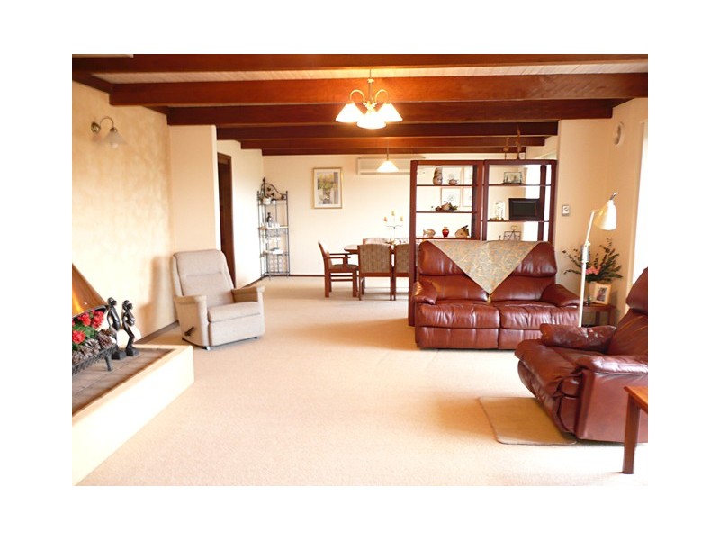 30 Bronze Wing Crescent, Hazelwood North VIC 3840