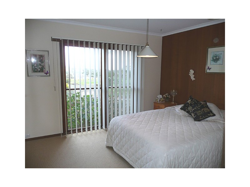 30 Bronze Wing Crescent, Hazelwood North VIC 3840