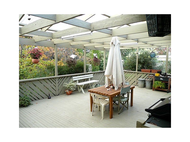 30 Bronze Wing Crescent, Hazelwood North VIC 3840