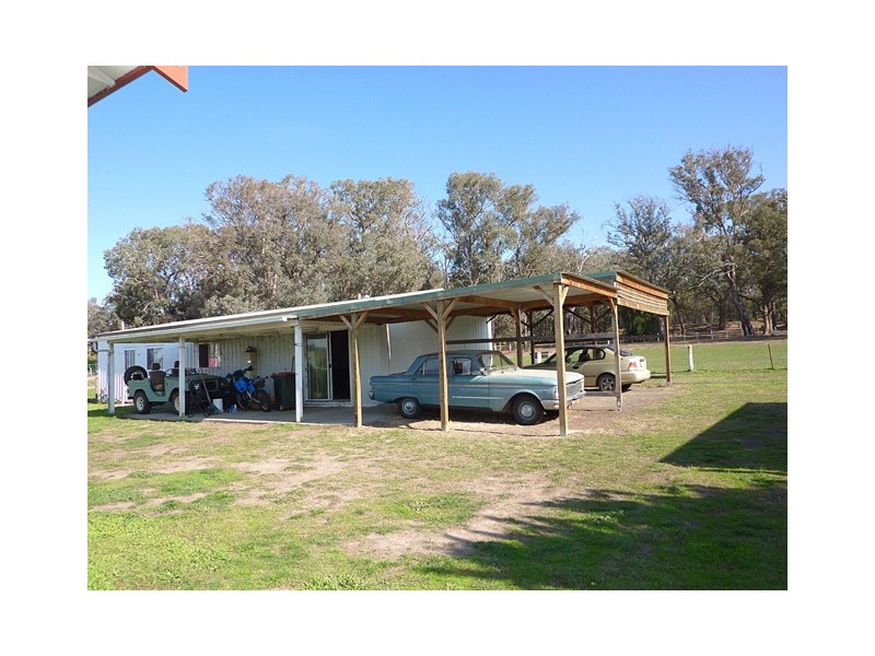 31 Johnsons Lane, Seaton VIC 3858