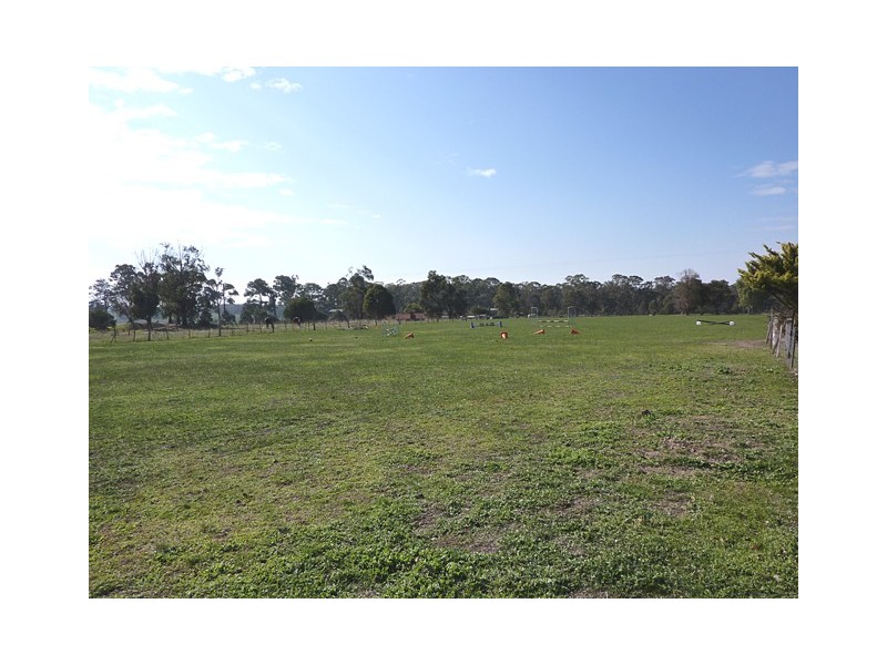 31 Johnsons Lane, Seaton VIC 3858