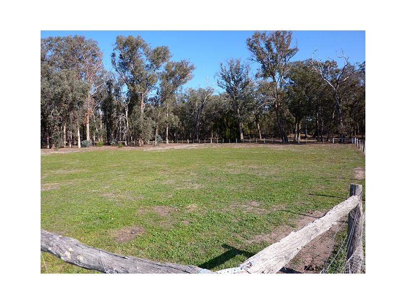 31 Johnsons Lane, Seaton VIC 3858