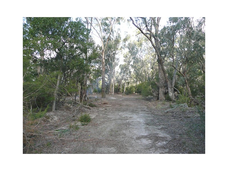 16E WILLUNG SOUTH ROAD, Gormandale VIC 3873